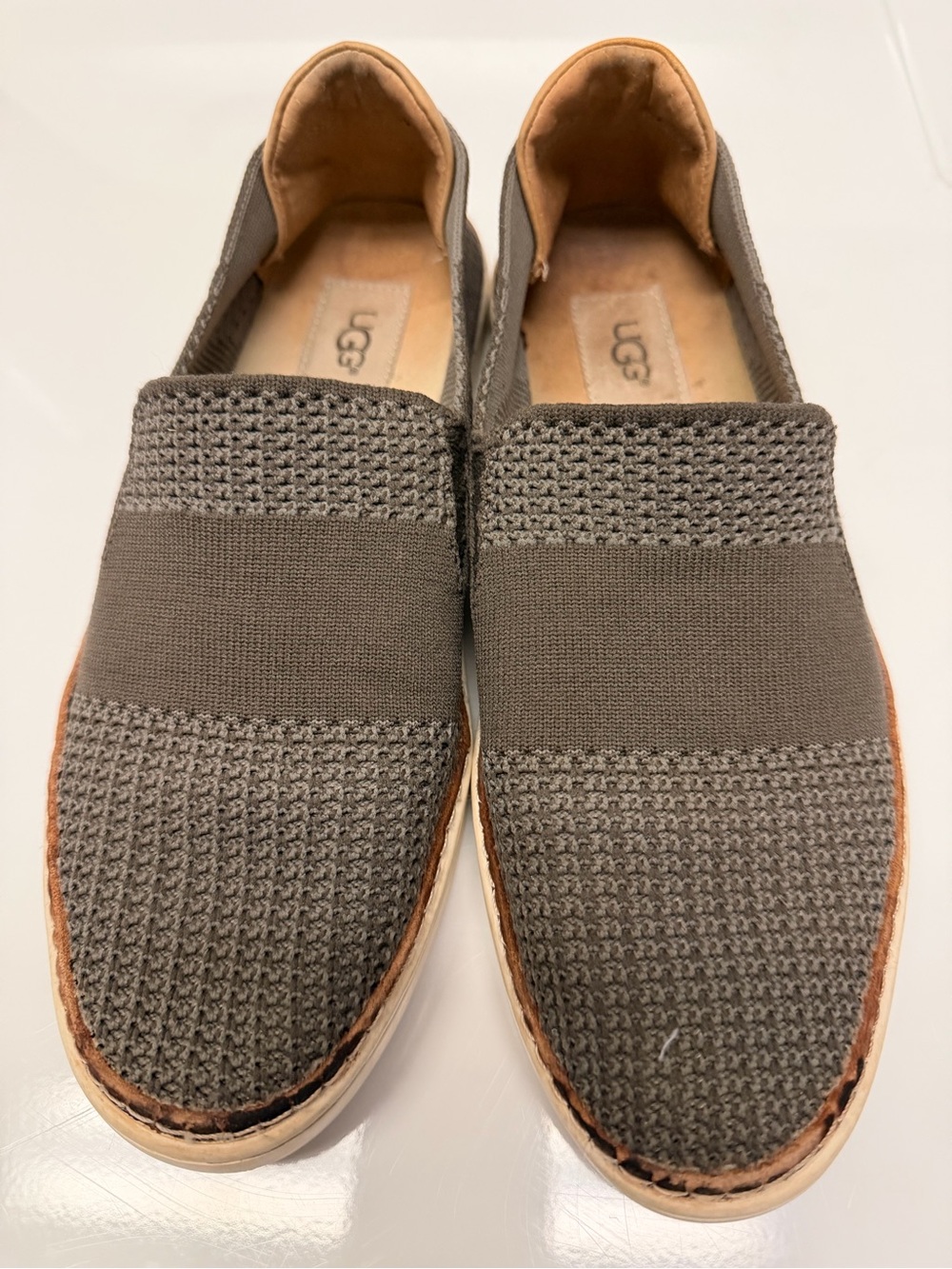 UGG Women’s Sammy slip on sneakers size 8 in green/grey color